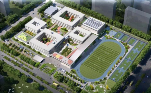 南京溧水区城南小学项目是恩贝斯聚氨酯门窗在华东地区教育类公建中的典型应用。项目采用EBS730平开及SS88推拉系列，门窗面积达1.5万平方米。恩贝斯产品凭借优异的保温隔热与隔音降噪性能，为校园营造了安静舒适的室内学习环境，充分验证了聚氨酯门窗在教育建筑中的适用性。

